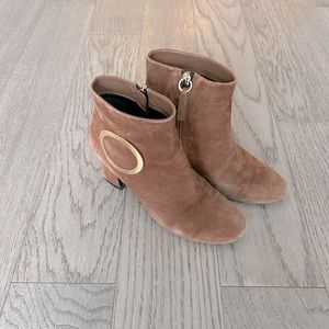 Roger Vivier ankle boots